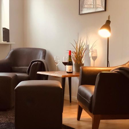 Altstadthus-Gemuetliches Ferienhaus Mit Gaertchen Friedrichstadt Buitenkant foto